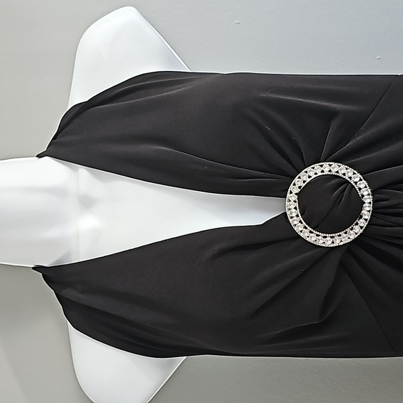 🌺 Tall Girl Black Maxi Dress with Beautiful Gem Detail - Picture 3 of 5